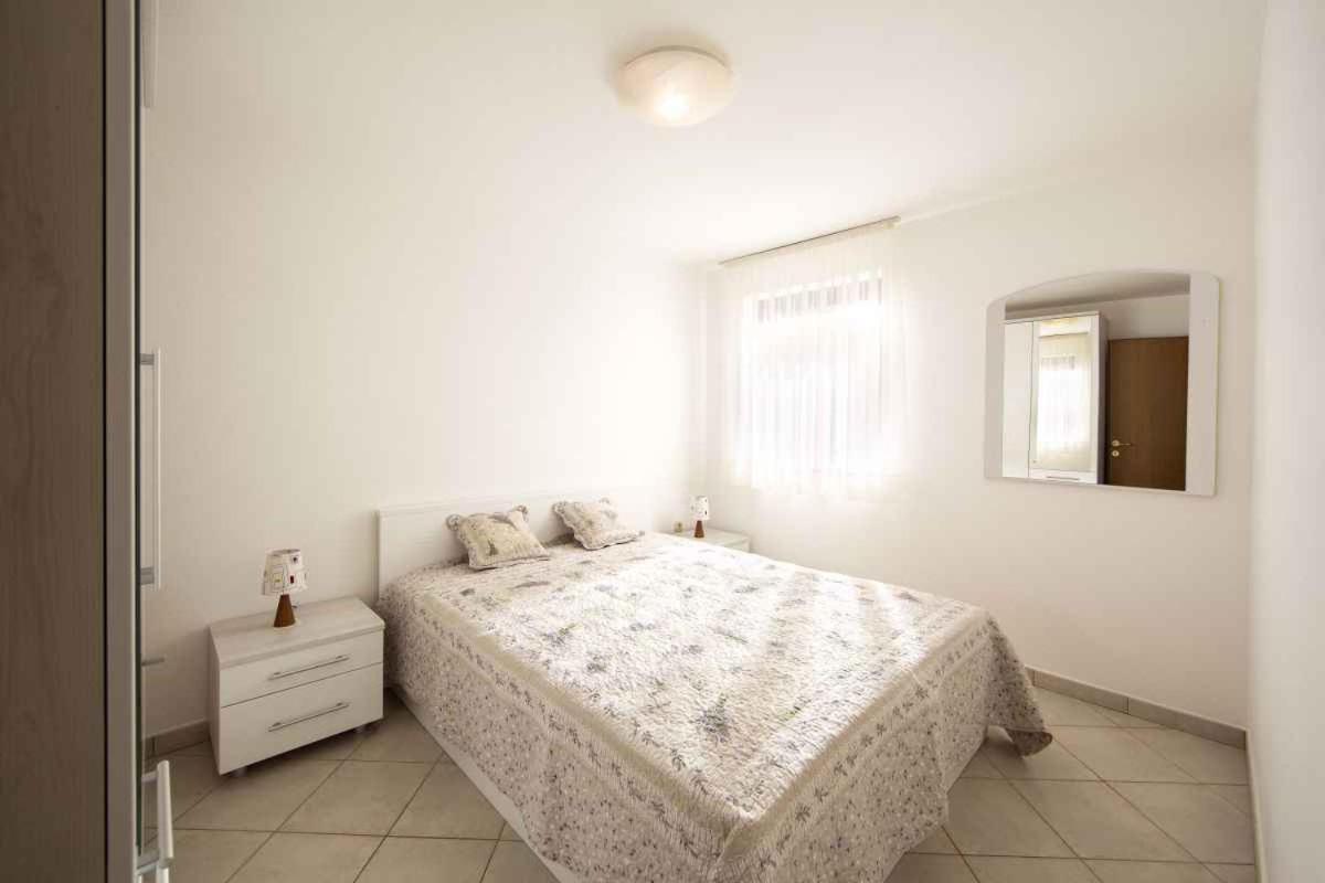 Apartment In Ravni/Istrien 8872 외부 사진