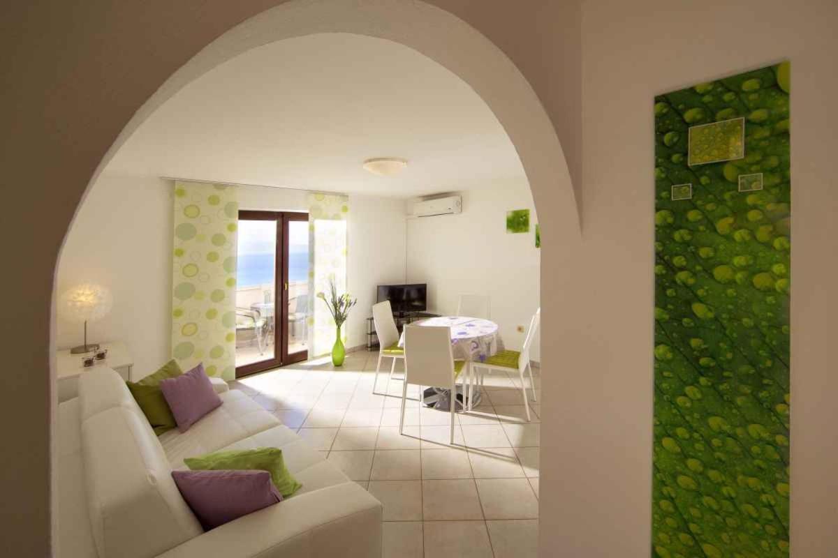 Apartment In Ravni/Istrien 8872 외부 사진